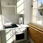 Retro Chic Charm 100M From Sea